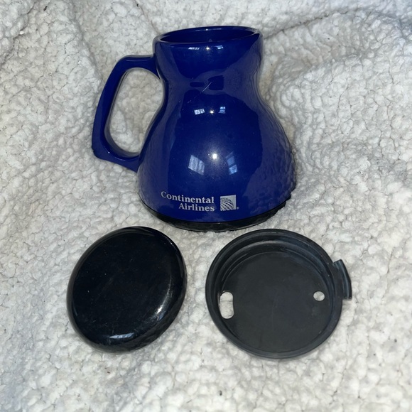 VINTAGE CONTINENTAL AIRLINES COFFEE MUG RUBBER BOTTOM BASE ✈️ - Picture 3 of 6